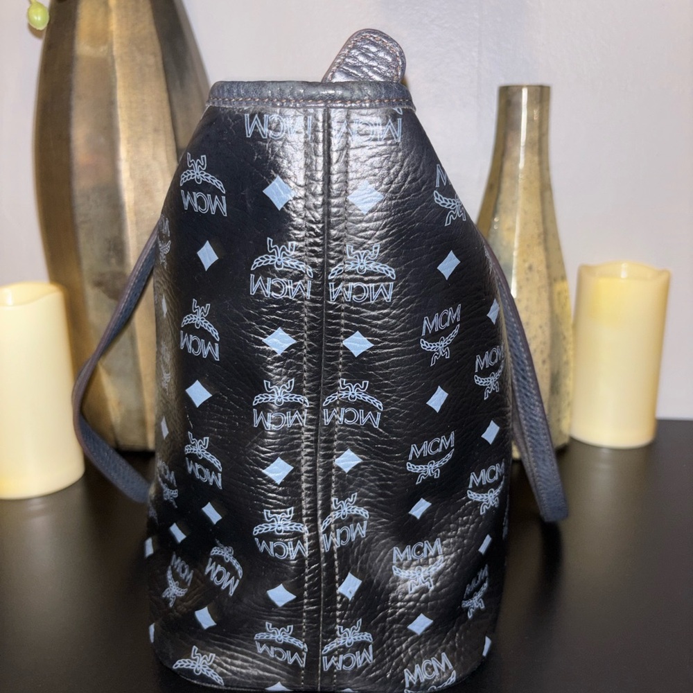 Authentic MCM Visetos Shopper Tote Bag - Picture 3 of 12